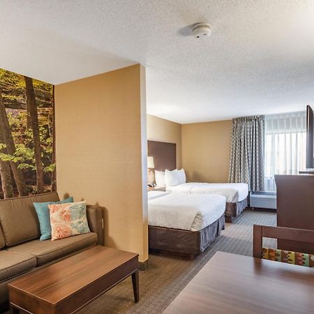 Clarion Pointe Harrisonburg Hotel Exterior photo