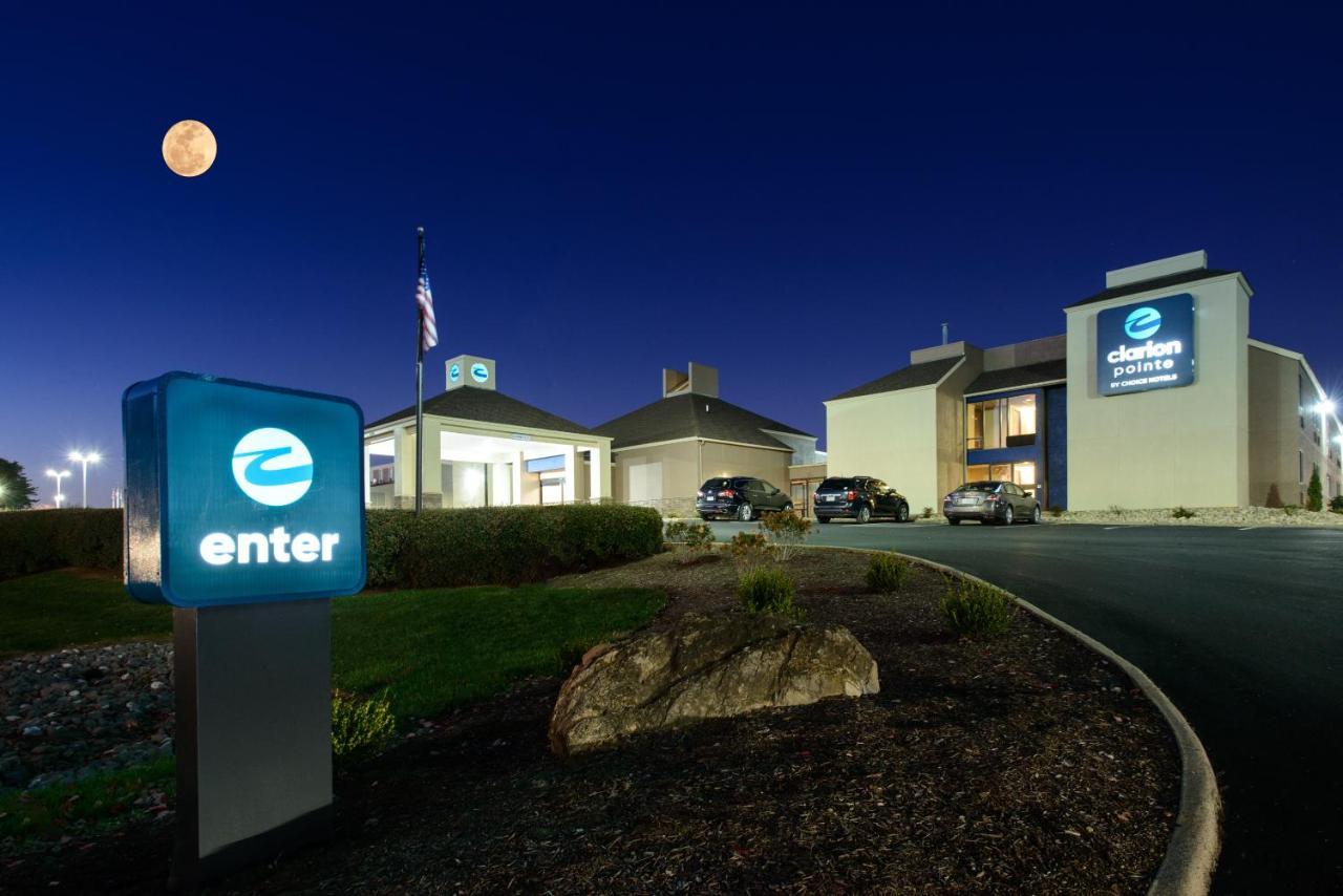 Clarion Pointe Harrisonburg Hotel Exterior photo