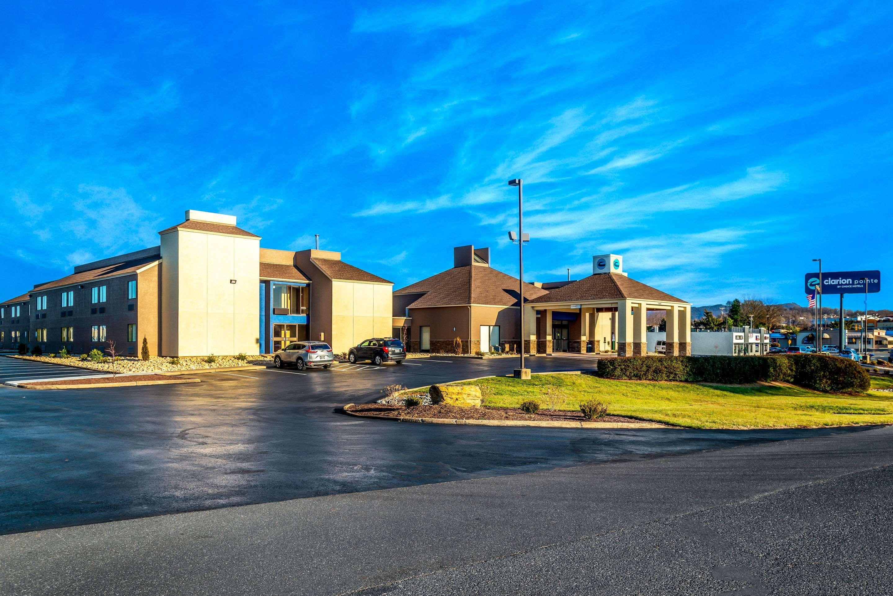 Clarion Pointe Harrisonburg Hotel Exterior photo