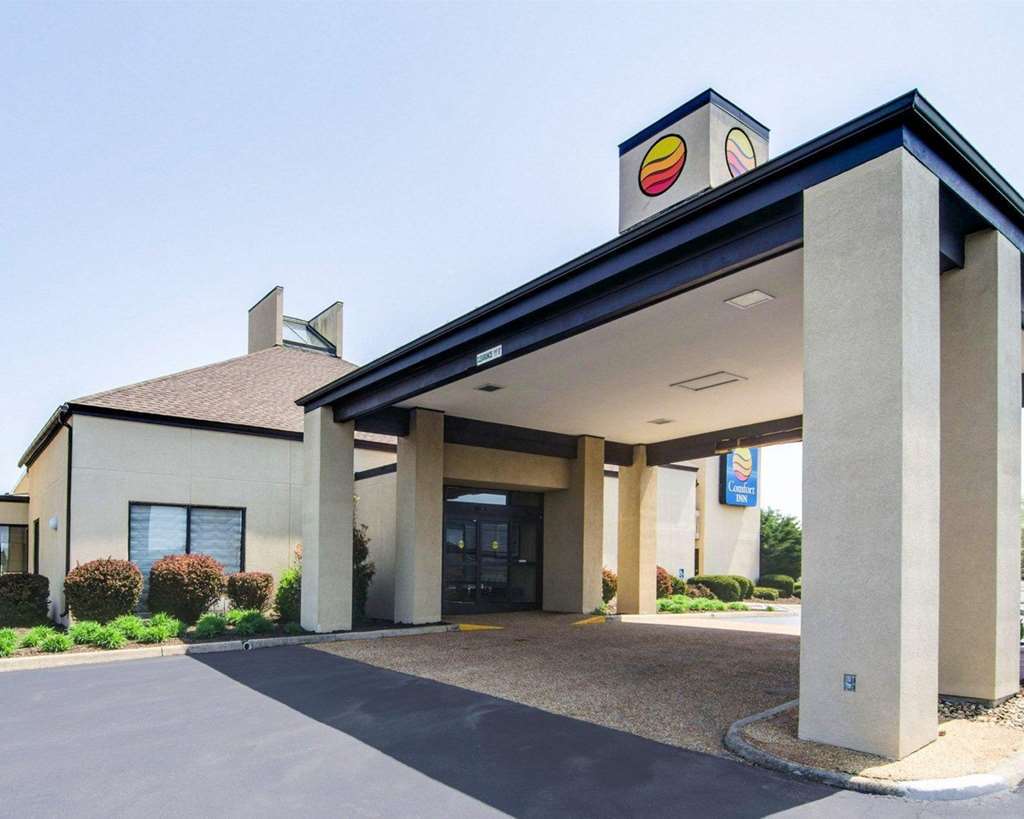 Clarion Pointe Harrisonburg Hotel Exterior photo