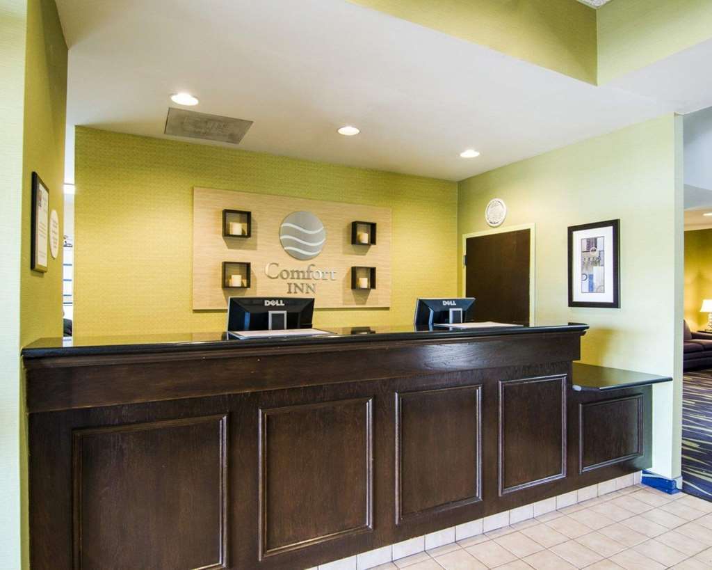Clarion Pointe Harrisonburg Hotel Interior photo