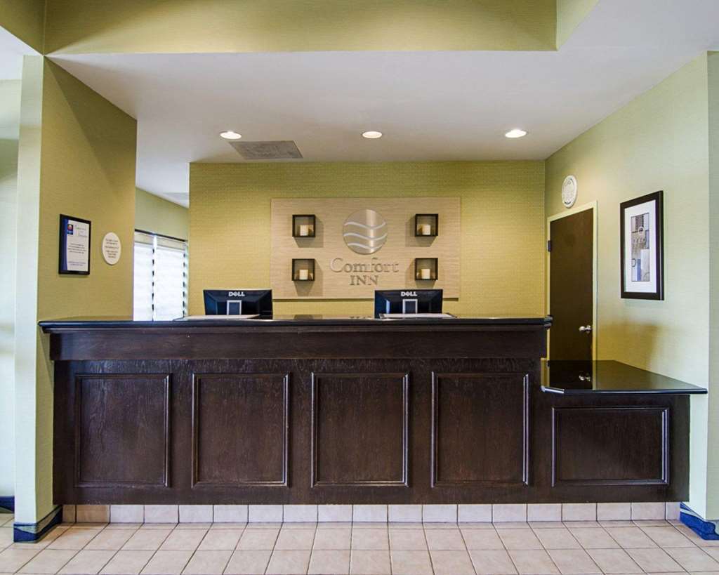 Clarion Pointe Harrisonburg Hotel Interior photo